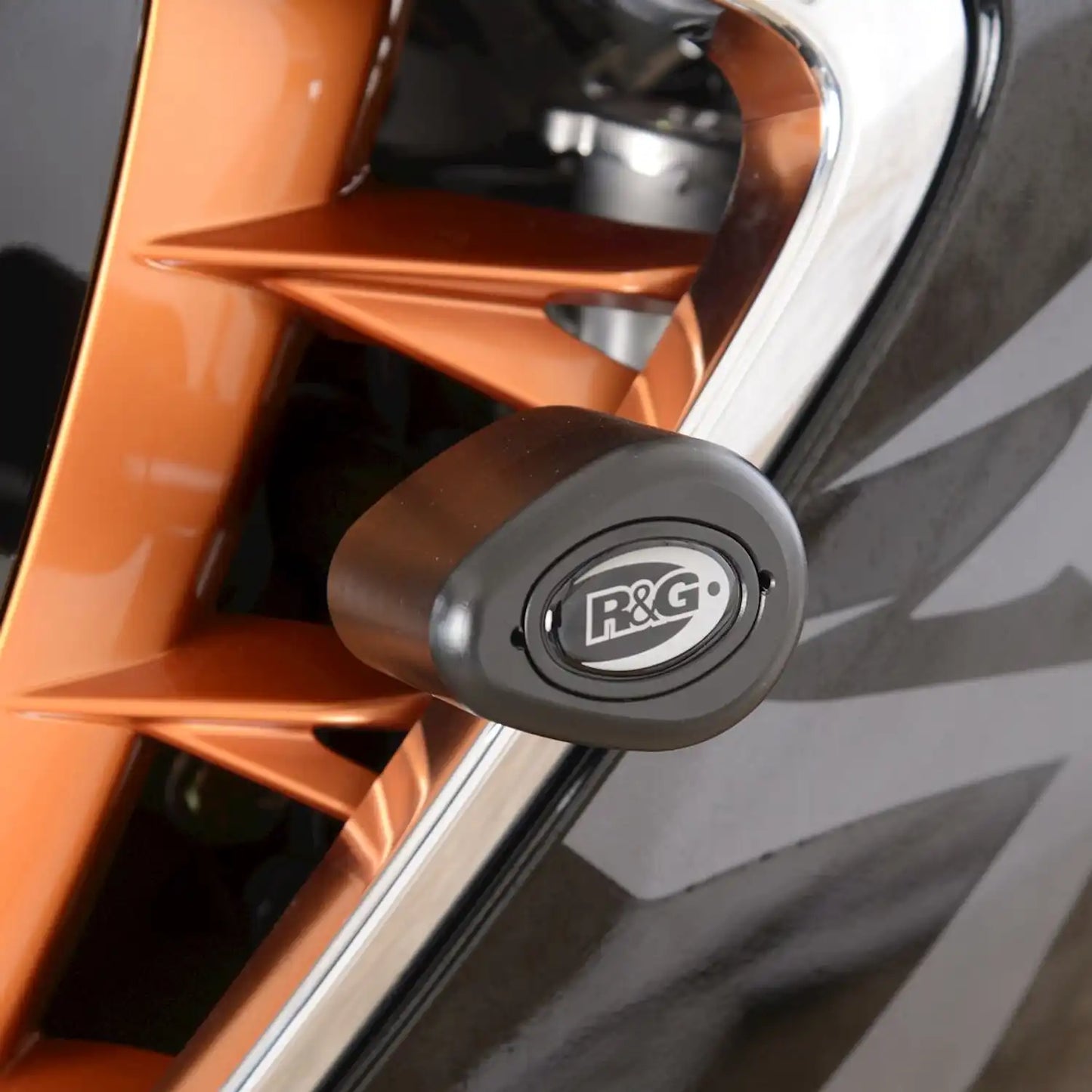 Crash Protectors- Aero Style (Non-Drill) for Suzuki Hayabusa '21- CO : 455235