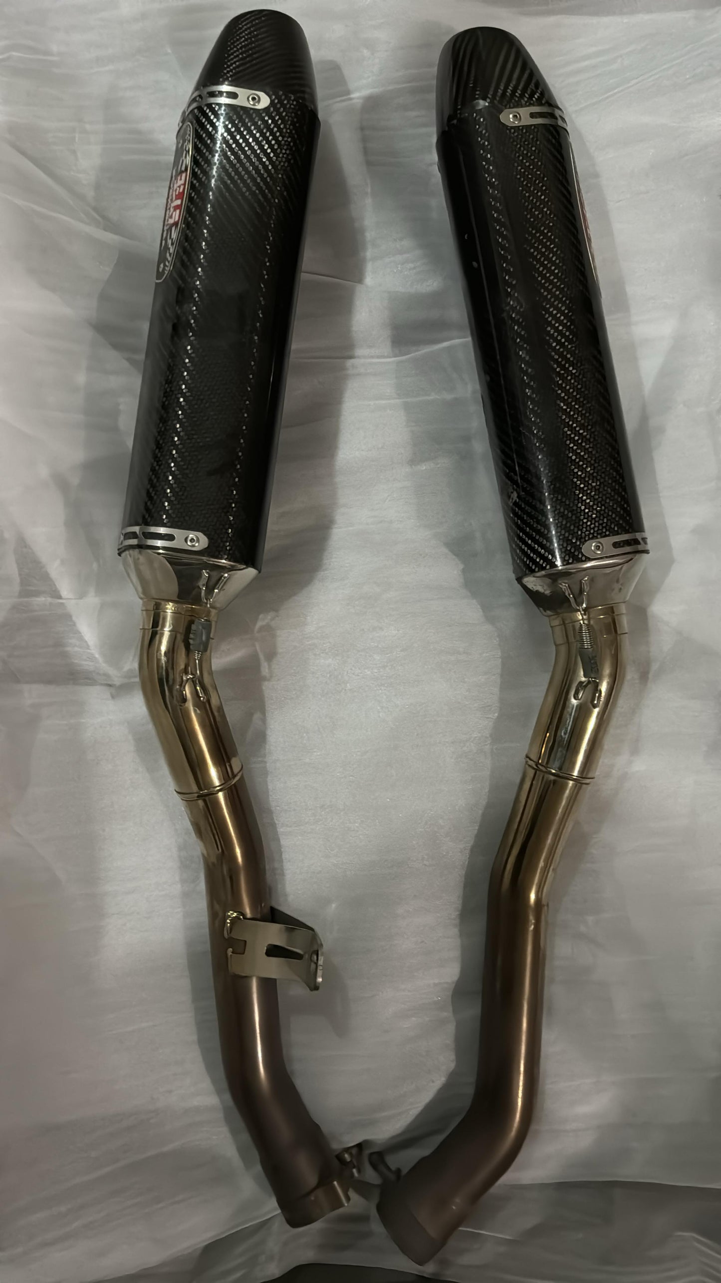 Yoshimura R-77 Slip On Carbon Exhausts Co: 454982