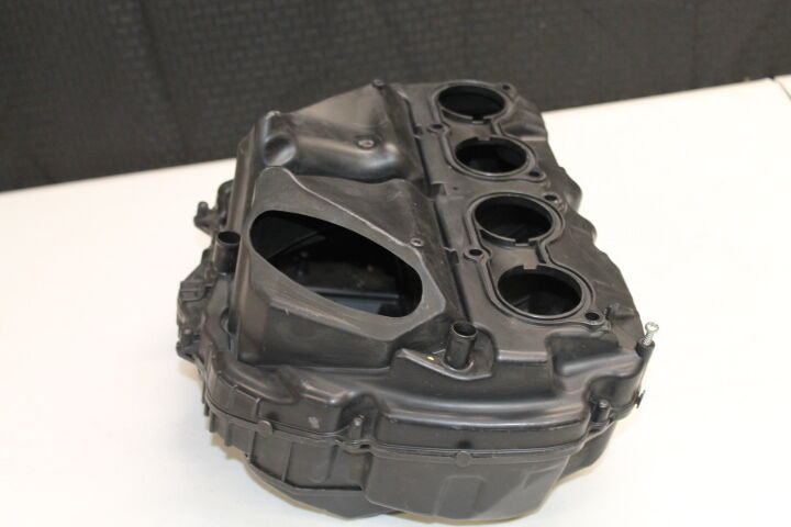 Housing, air cleaner 17220-MFL-000 // 17240-MFL-000 // 17230-MFL-010 CBR - 1000 - 2008 - 2011 co : 438