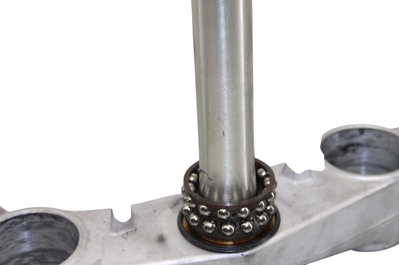 SUZUKI GSXR600 2023 LOWER TRIPLE TREE STEM OEM-USED 51410-01H10-000 CO : 456572