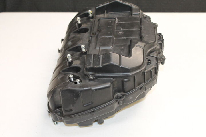 Housing, air cleaner 17220-MFL-000 // 17240-MFL-000 // 17230-MFL-010 CBR - 1000 - 2008 - 2011 co : 438