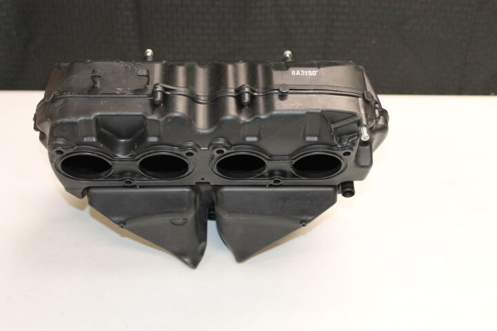 Housing, air cleaner 17220-MFL-000 // 17240-MFL-000 // 17230-MFL-010 CBR - 1000 - 2008 - 2011 co : 438