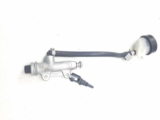 BMW S1000RR-Rear brake master cylinder BMW S1000RR S1000R 09-20 34317720905 + Expansion tank BMW-32727722869 co: 455879