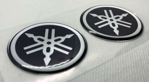 Yamaha Roundal Logo 3D Domed Stickers. Silver Black. 50 mm. CO : 454910