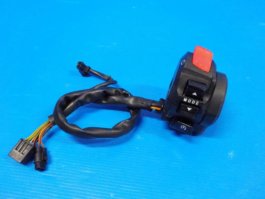SUZUKI SWITCH ASSY ,HANDLE ,R FOR GSXR1000 2007-2008 CO: 32396